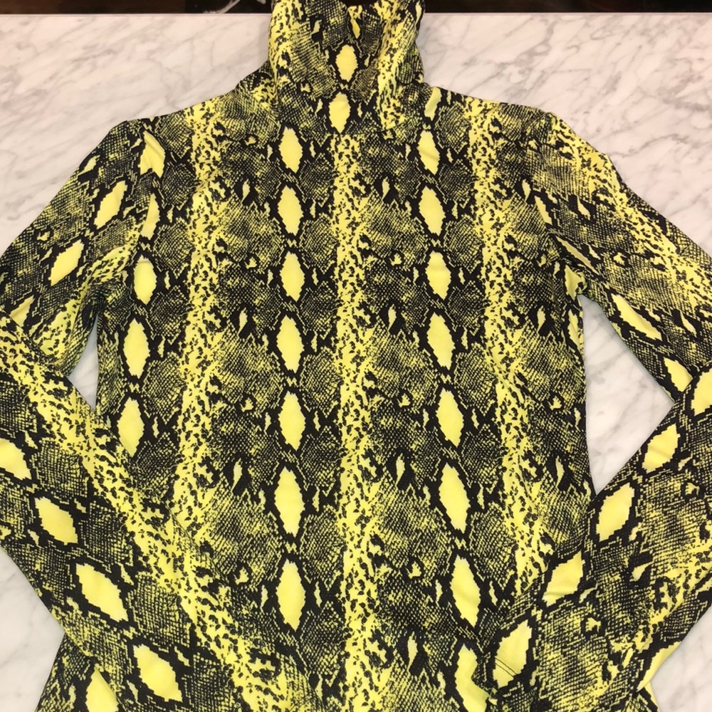 SHEIN reptile turtleneck